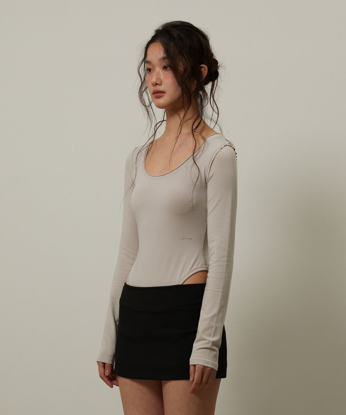 기머(GIMOR) Back Point Bodysuit Sand