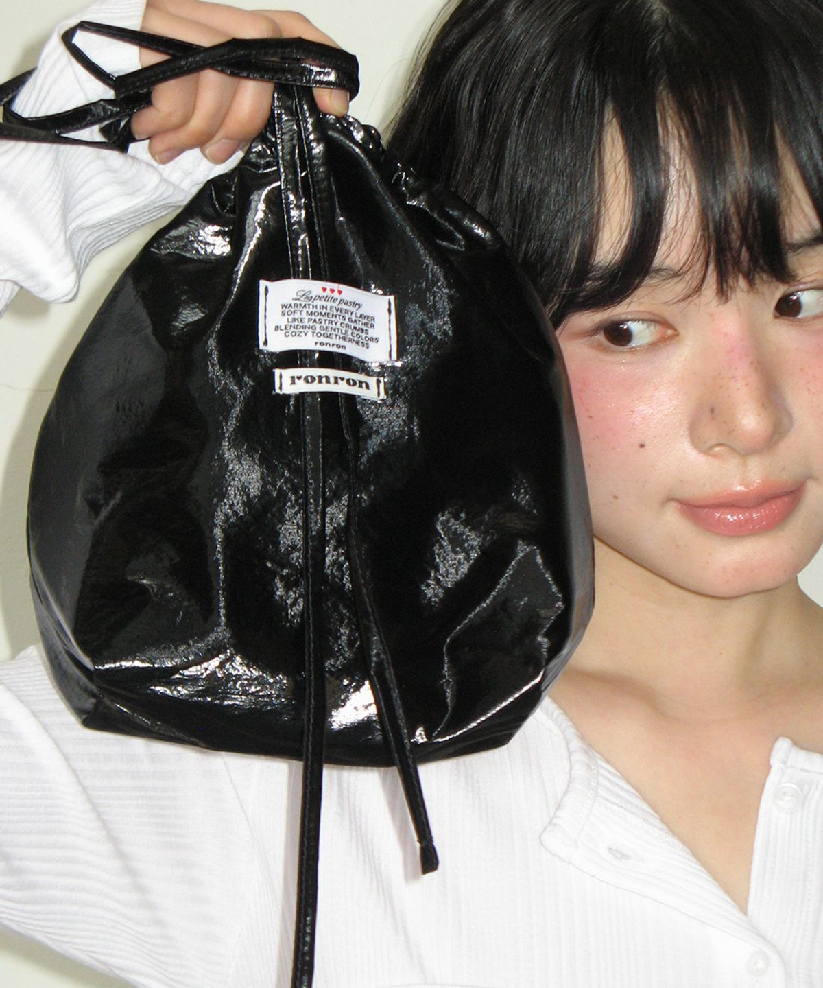 론론(RONRON) MINI BAG KEYRING SET DRAWSTRING BAG BLACK