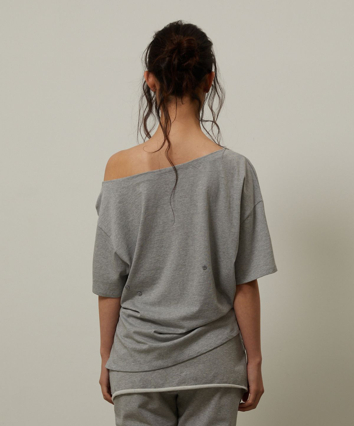 기머(GIMOR) 2Way Cut Out Tee Gray