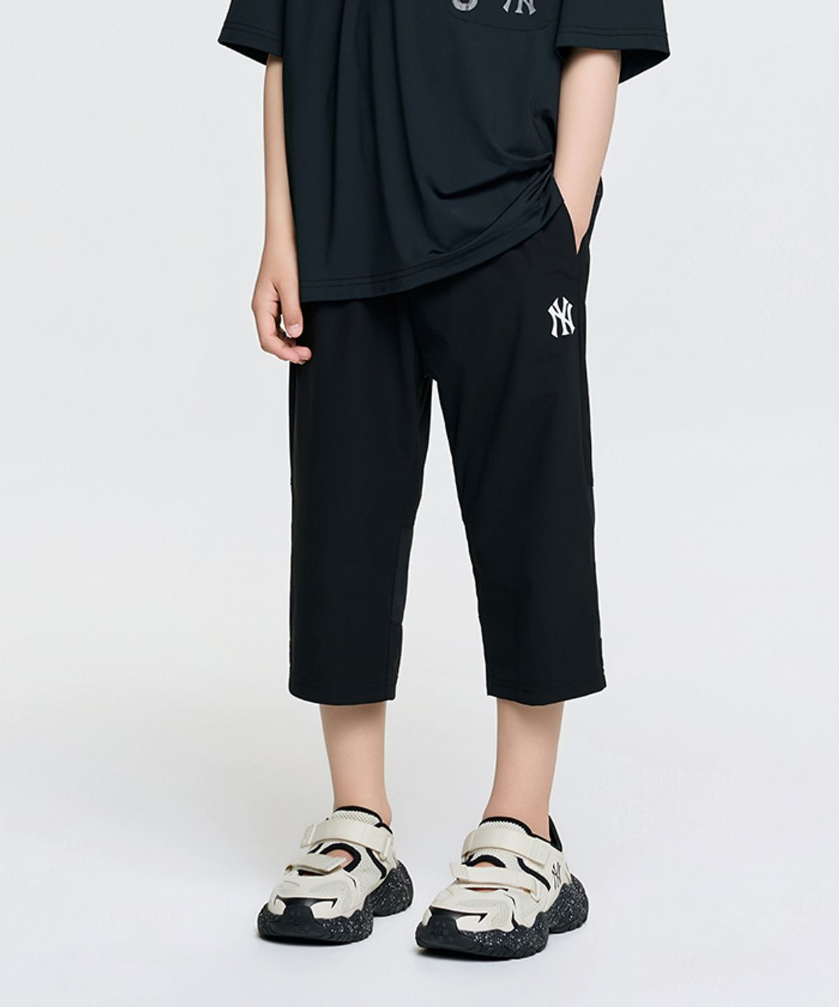 엠엘비 키즈(MLB KIDS) 스포티브 트리코트 메쉬배색 7부 팬츠 NY (Black)