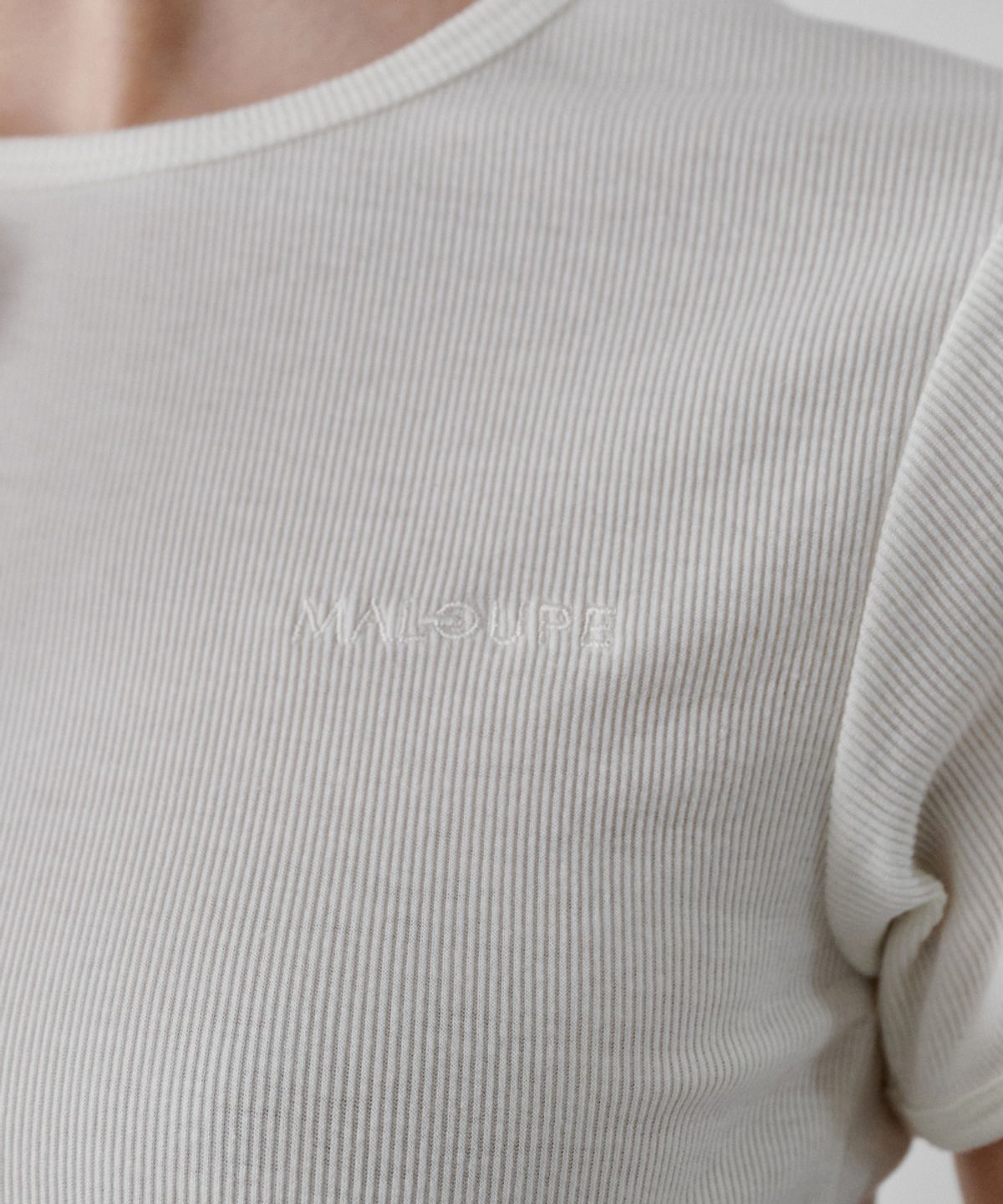 마롭(MALOUPE) 5213 리브드 슬림 반팔티 (화이트)
