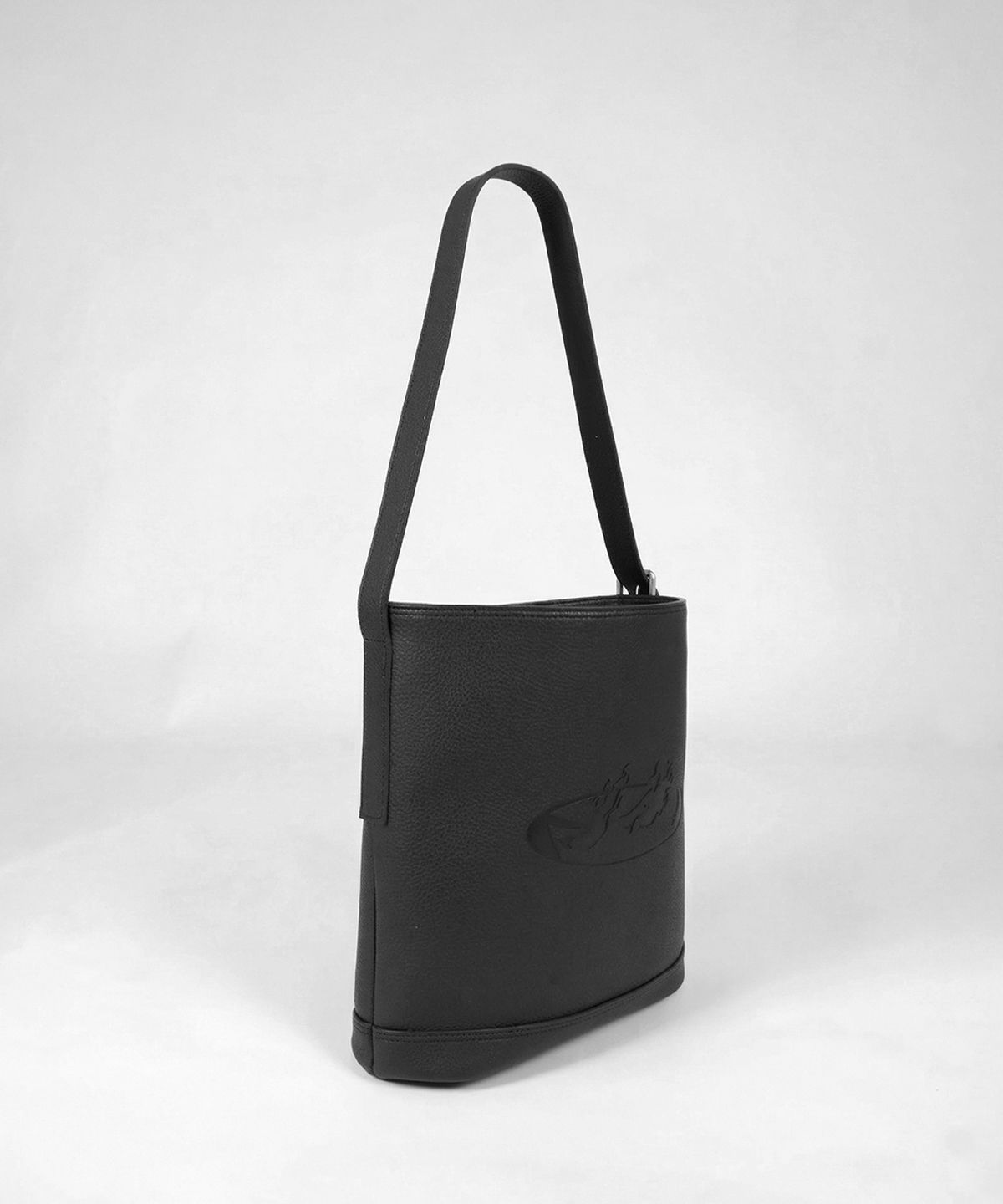 이네크(INNEQ) Alyssa_Embossed Black_Eye