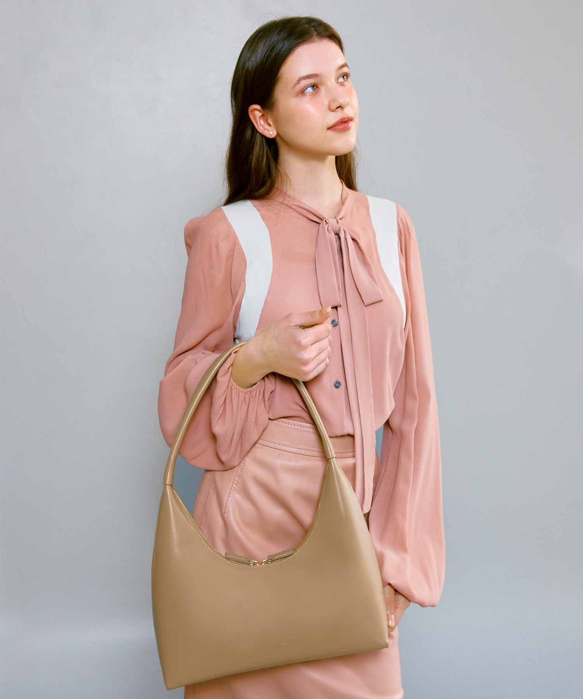 끌라베(CLAVE) 제이미 베이지  숄더백 (JAMIE Beige Shoulder Bag)