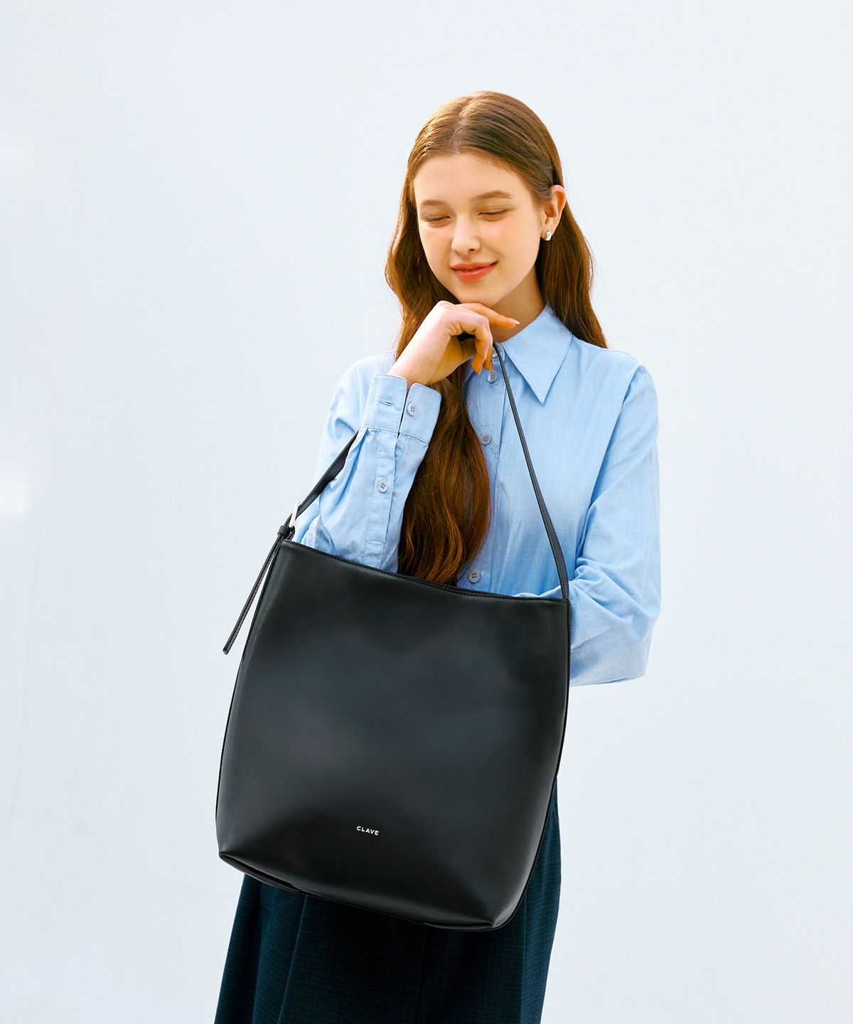 끌라베(CLAVE) 릴리 블랙 토트백 (LILY Black Tote Bag)
