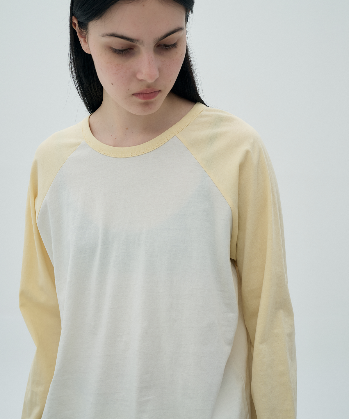 정감 스튜디오(JEONGGAM STUDIOS) Natural Color Block Reglan Long Sleeve_3 color