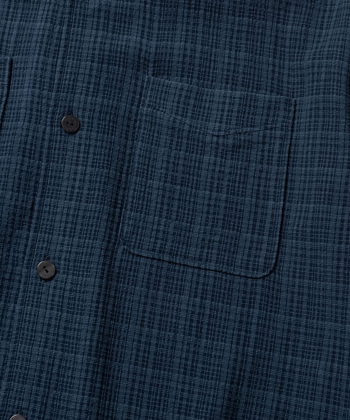 넌블랭크(NONBLANK) 일레귤러 윈도우 체크 크롭 HS 셔츠_DARK BLUE
