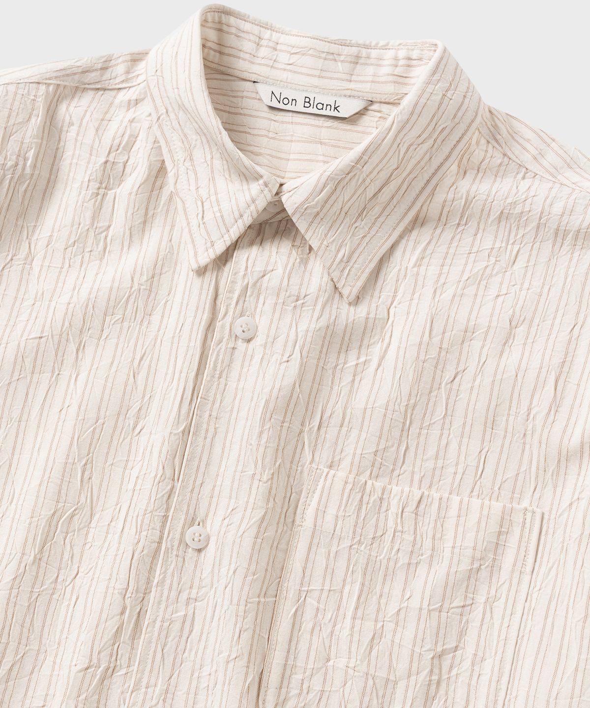 넌블랭크(NONBLANK) 크리즈 스트라이프 크롭 HS 셔츠_BEIGE STRIPE