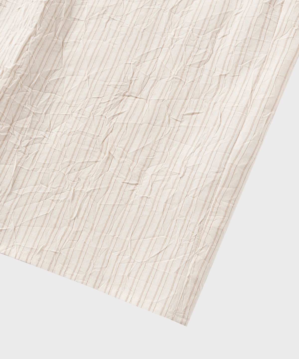 넌블랭크(NONBLANK) 크리즈 스트라이프 크롭 HS 셔츠_BEIGE STRIPE