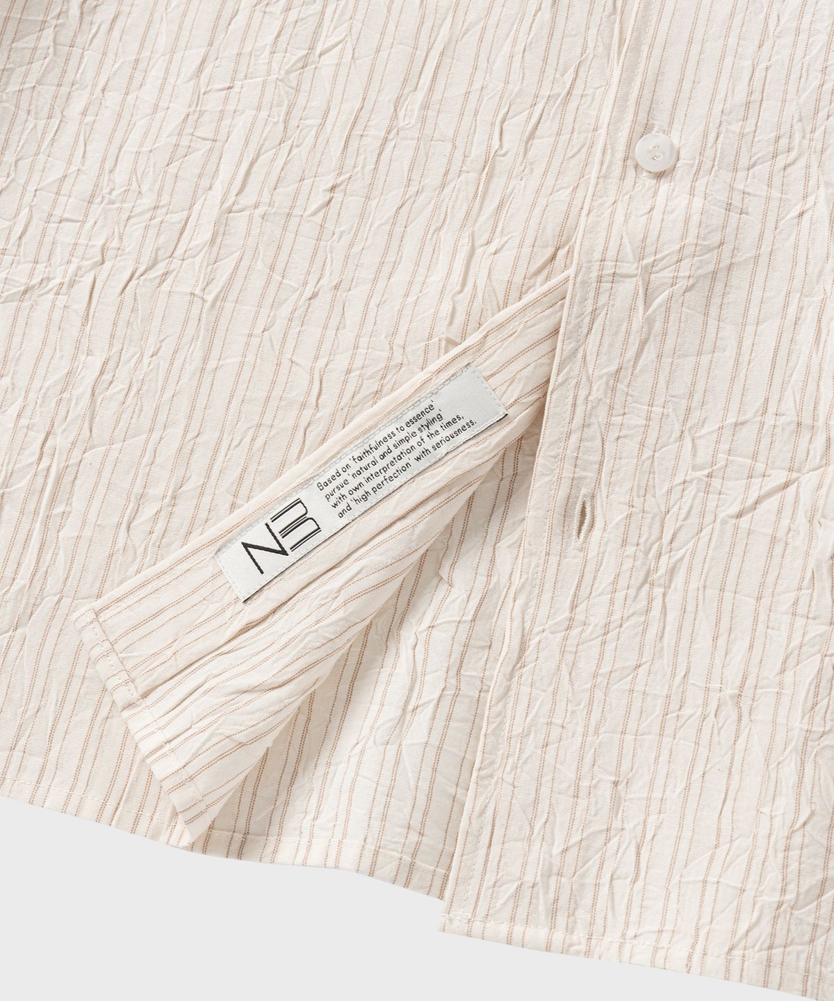 넌블랭크(NONBLANK) 크리즈 스트라이프 크롭 HS 셔츠_BEIGE STRIPE