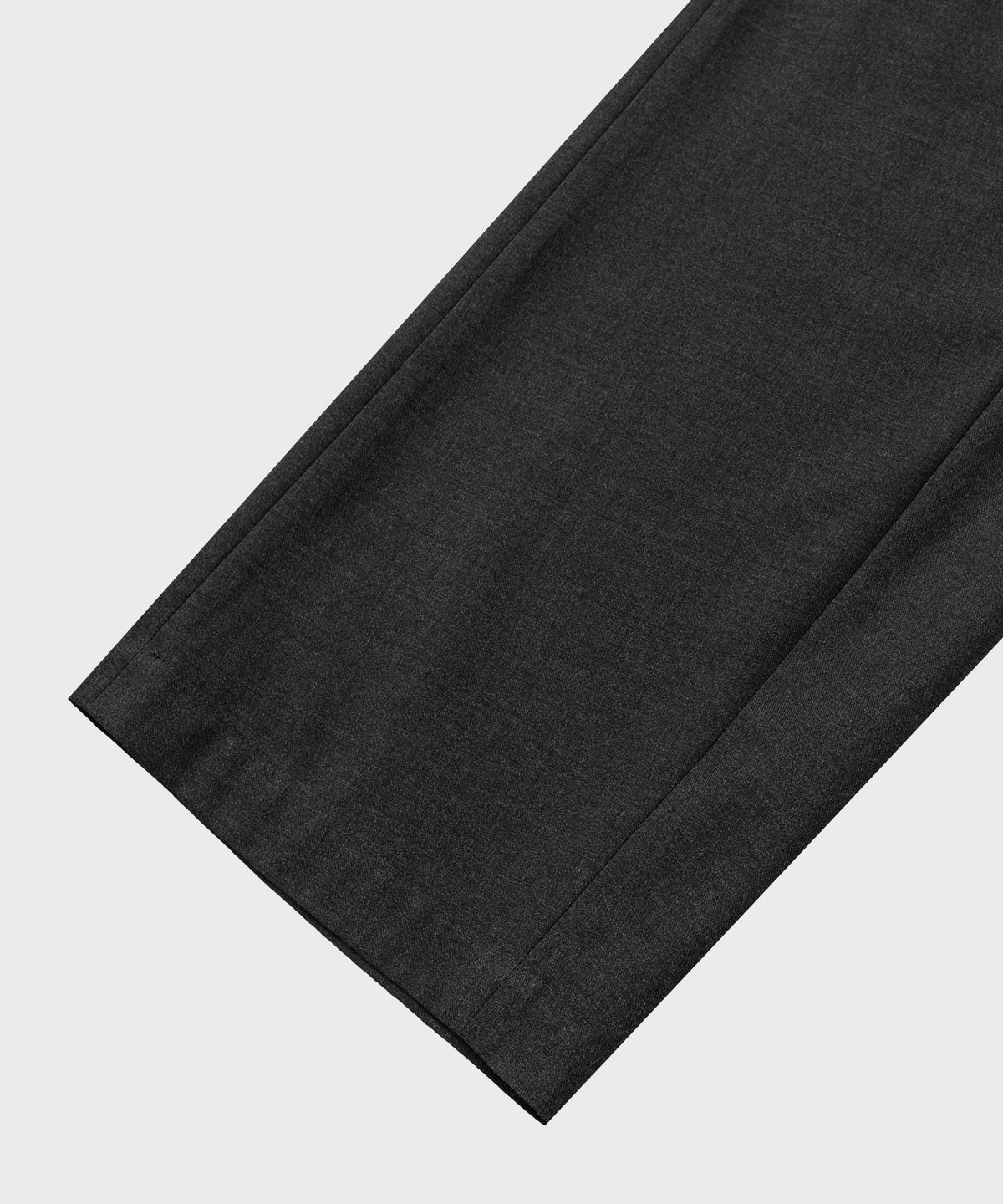 넌블랭크(NONBLANK) 커브드 루즈핏 밴딩 슬랙스_CHARCOAL GREY