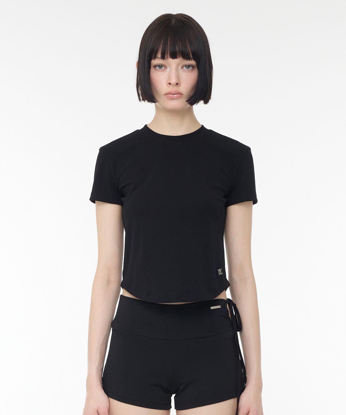 락케이크(ROCKCAKE) Essential Crew Neck Top - Black