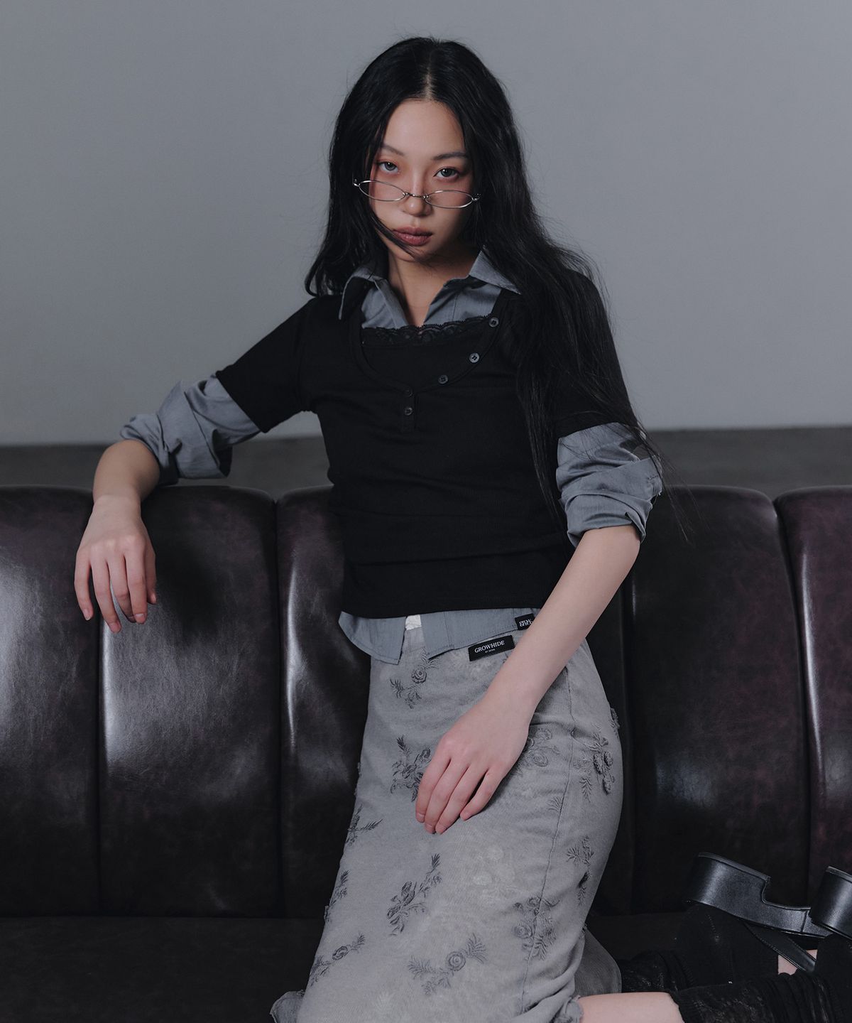 그로우하이드(GROWHIDE) 데인 레이스 버튼 반팔 티셔츠_블랙