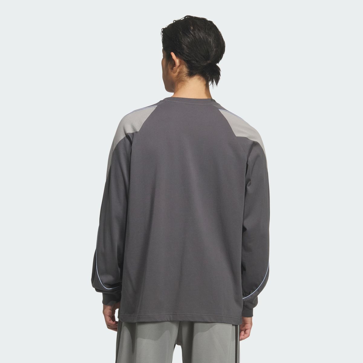 아디다스(ADIDAS) 스타디움 루스 핏 롱 슬리브 티셔츠 KG7399