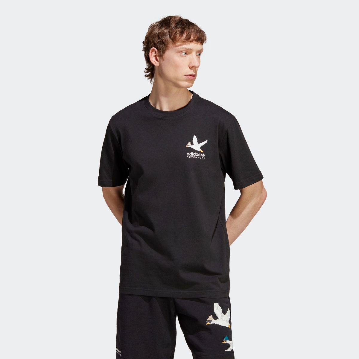 아디다스(ADIDAS) 어드벤쳐 더키스 그래픽 티 HZ1148