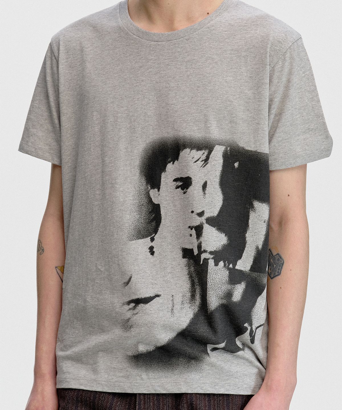 서피스에디션(SURFACE EDITION) QUADRO T-SHIRT GRAY