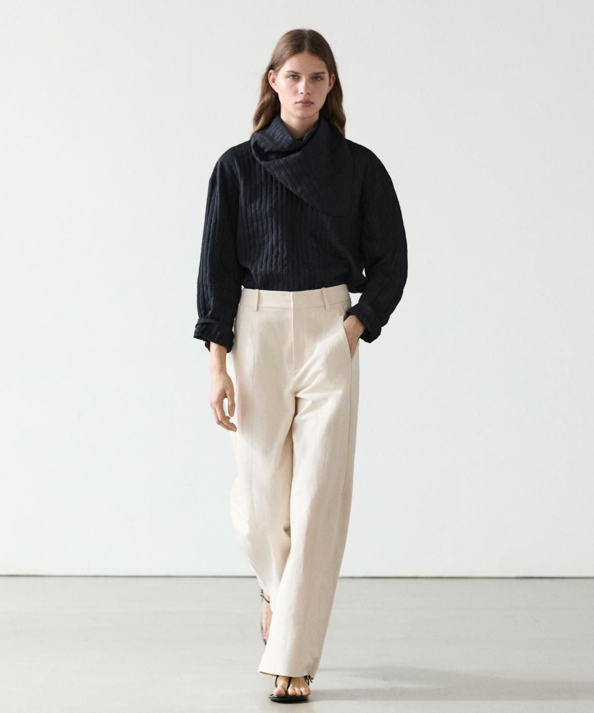 마시모두띠(MASSIMO DUTTI) 린넨 코튼 배럴핏 팬츠