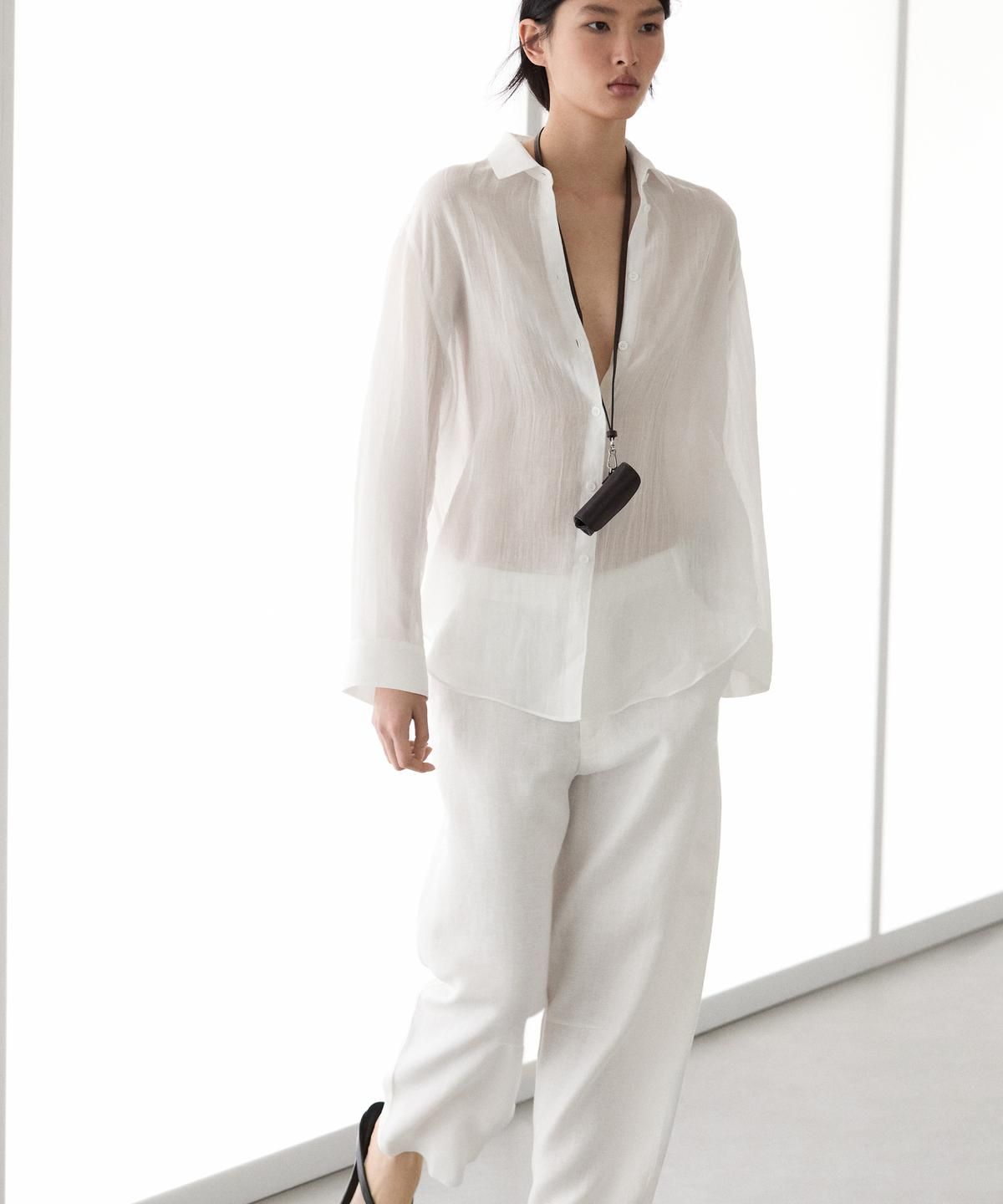 마시모두띠(MASSIMO DUTTI) 셔츠 칼라 플루이드 셔츠