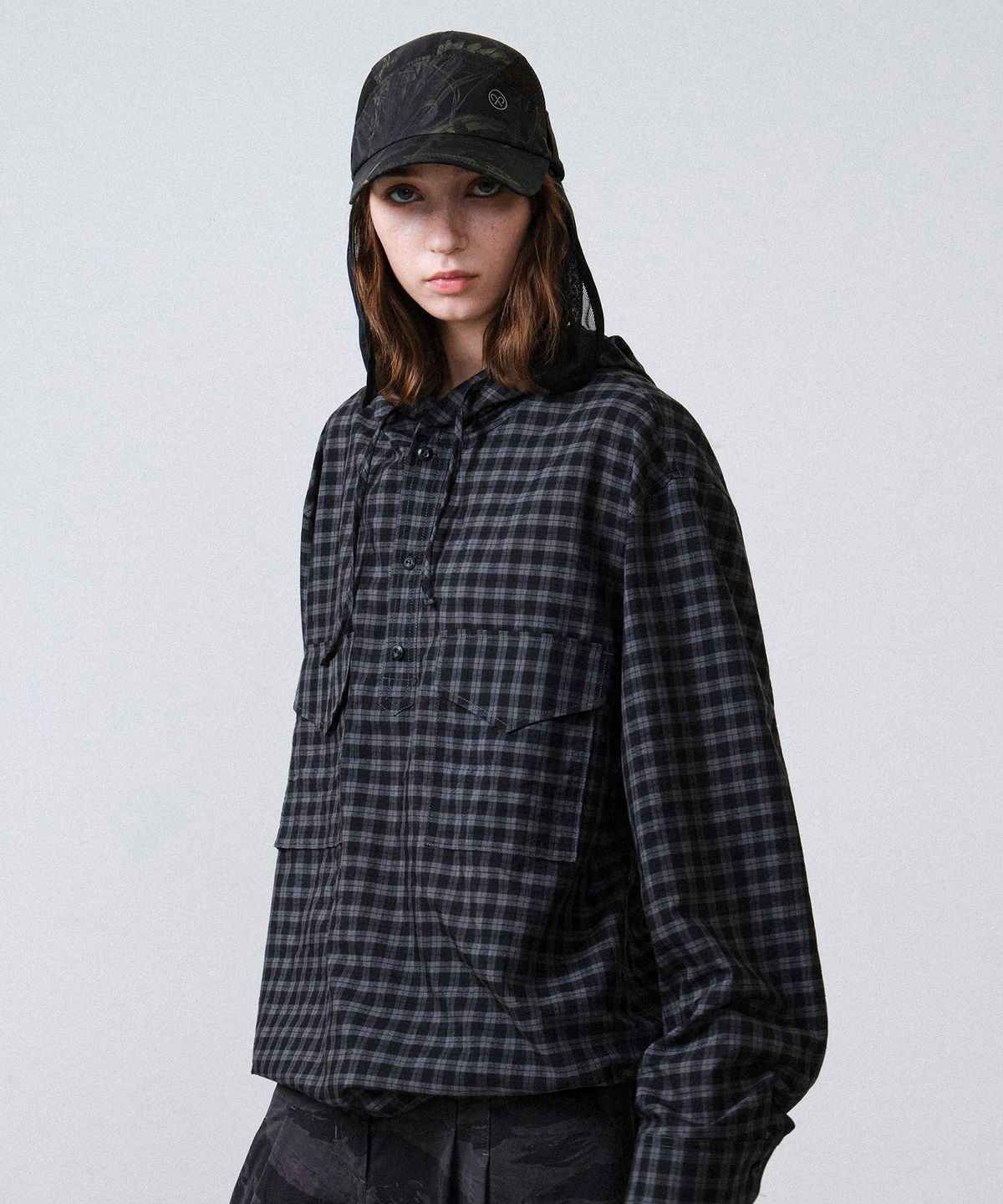 힐리먼트(HELEMENT) 어반 플레이드 아노락 (GREY)