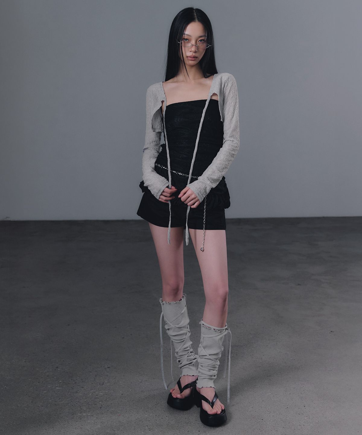 그로우하이드(GROWHIDE) 네트 레이스 스트랩 볼레로 가디건_그레이