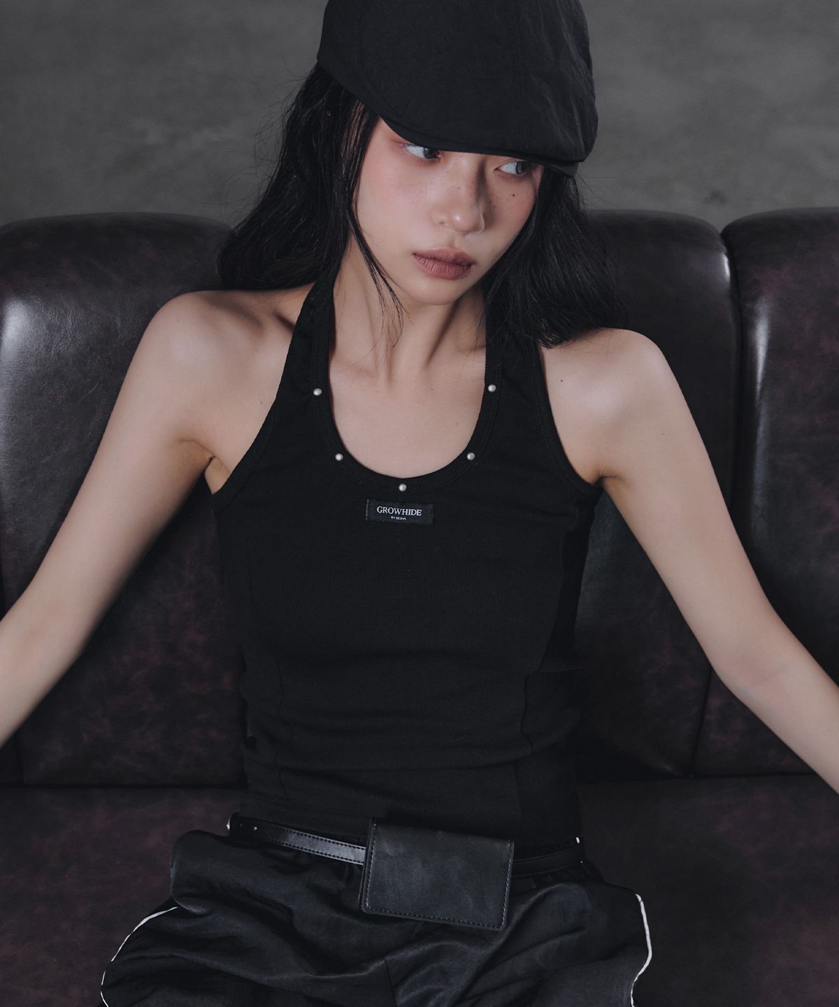 그로우하이드(GROWHIDE) 볼듀 스터드 홀터넥 슬리브리스_블랙