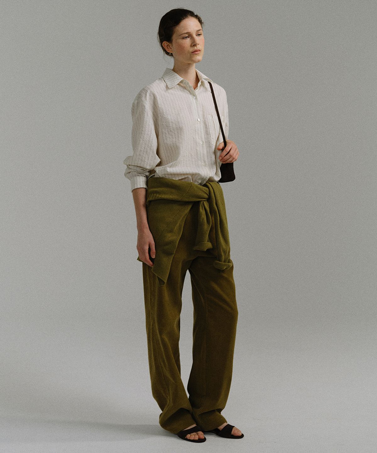 아우브아워(AUBOUR) classic corduroy pants (olive)