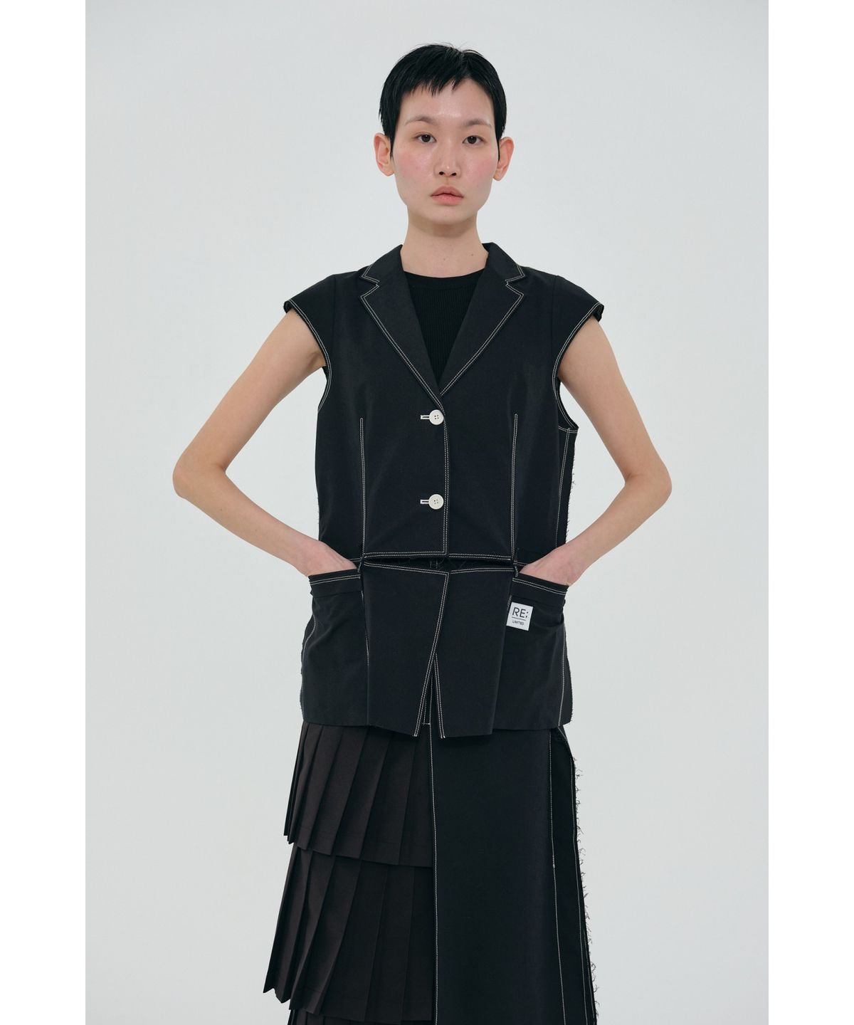 래코드(RECODE) Raw Cut Sleeveless Vest RQVAM24570BKX