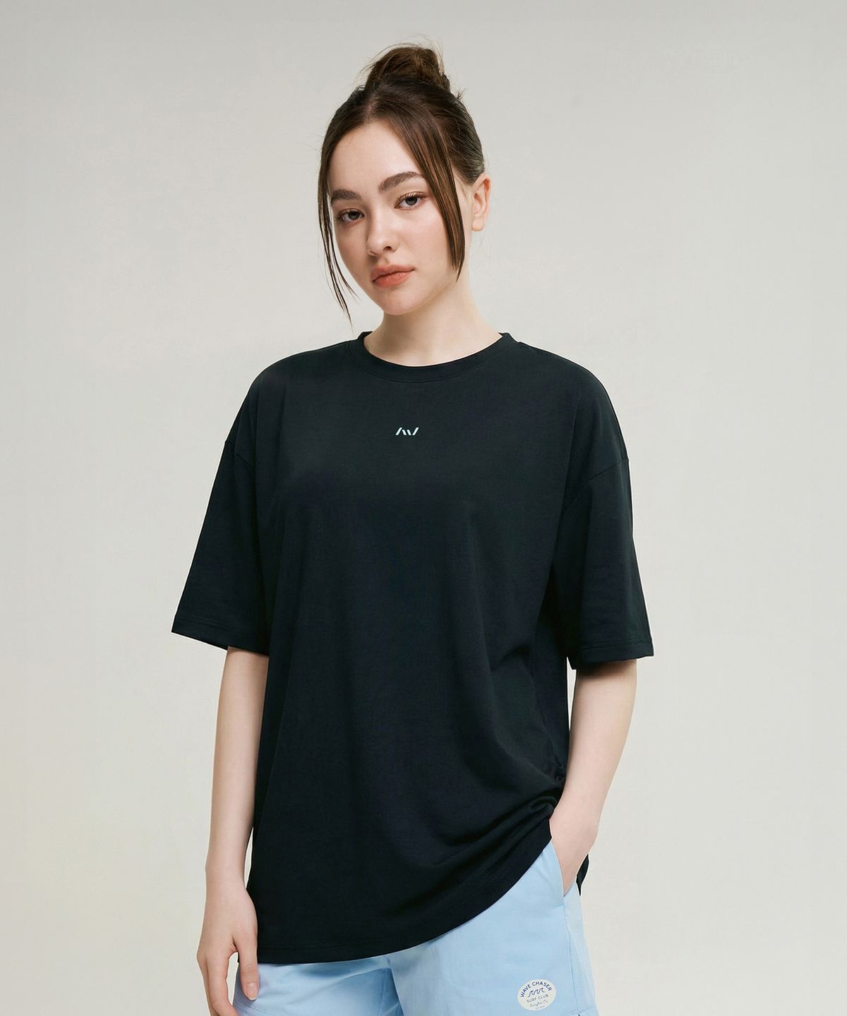 레이지비(LAZYBEE) 아이스터치 오버핏 반팔 래쉬가드 W 블랙