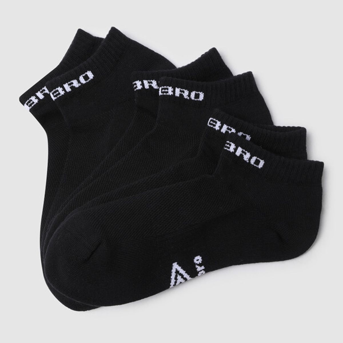 엄브로(UMBRO) 에센셜 썸머 3PACK 스니커즈 삭스 블랙 UR223SSC61