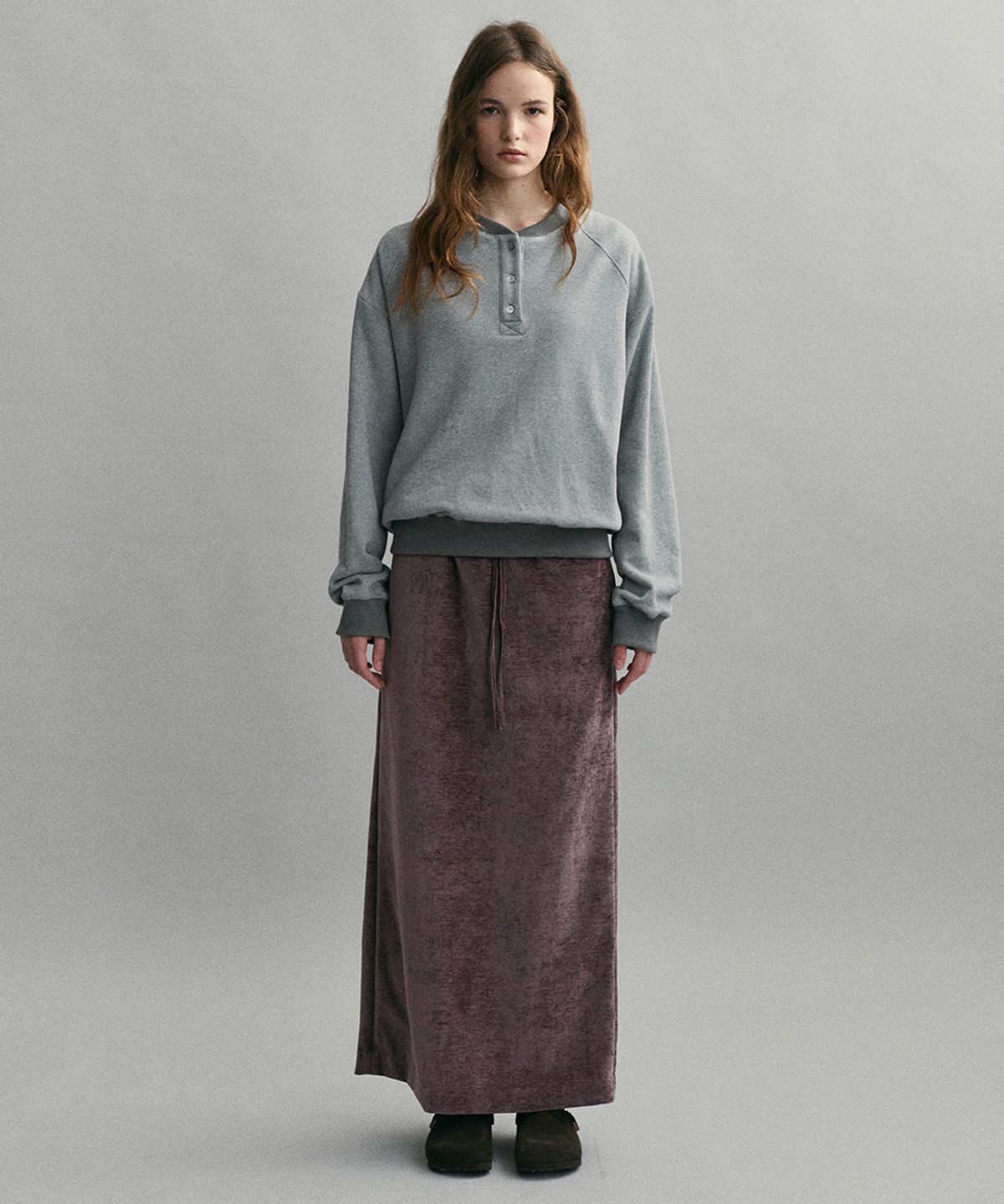 아우브아워(AUBOUR) velour soft skirt (mist plum)