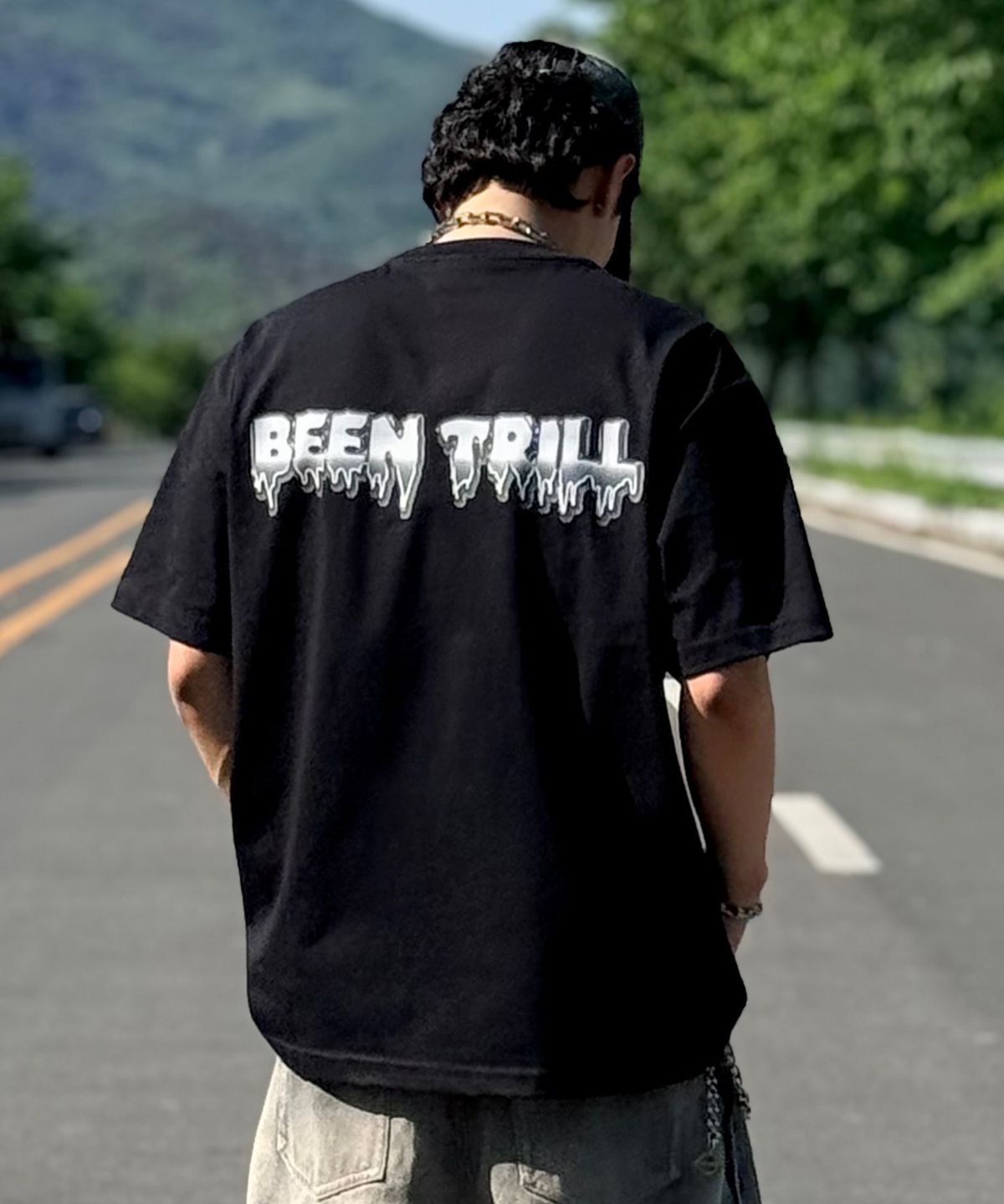 빈트릴(BEENTRILL) 메탈 크롬 드리피 오버핏 반팔티(블랙)