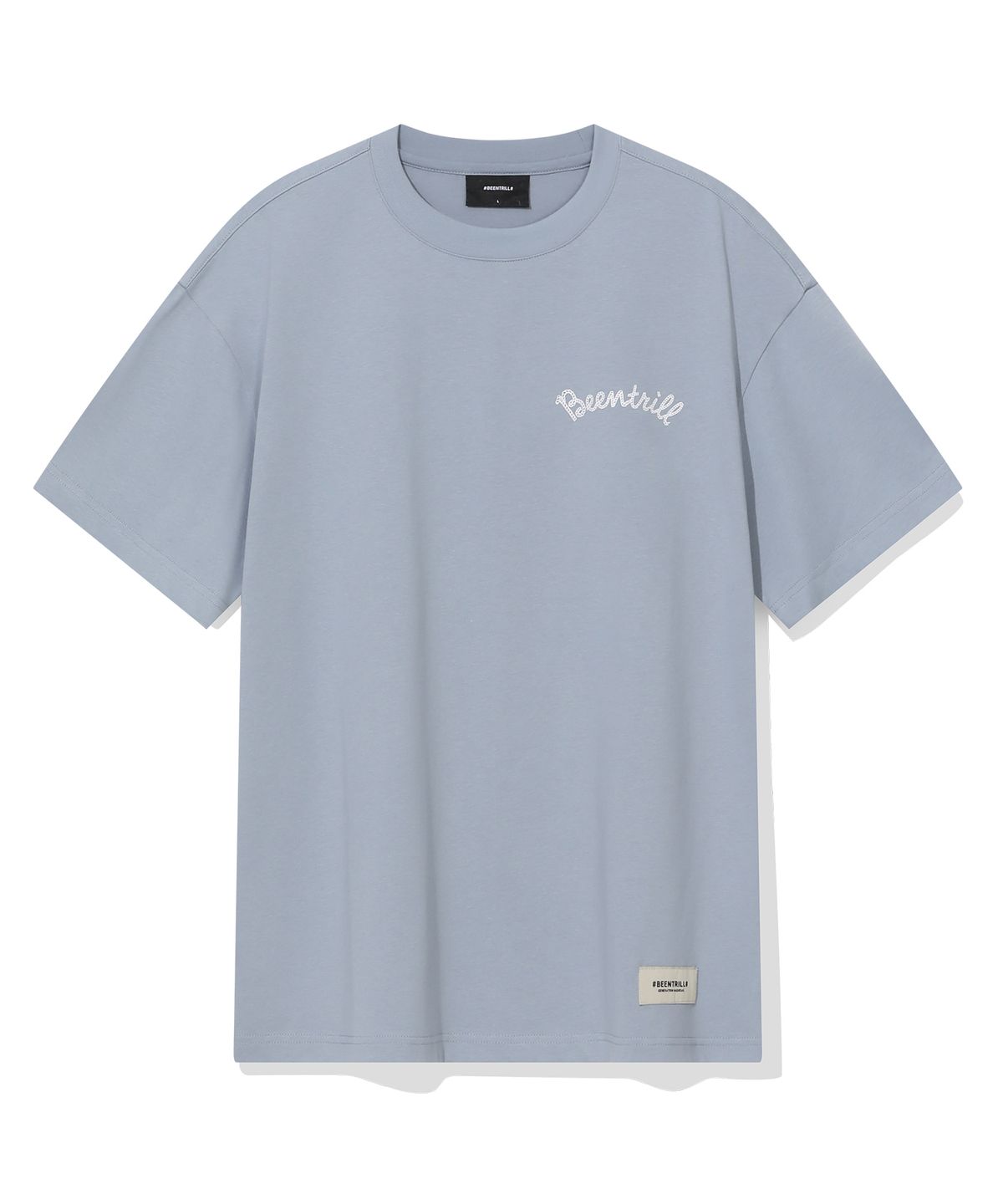 빈트릴(BEENTRILL) 커시브 로고 백 타이포 그래픽 오버핏 반팔티(스카이 블루)