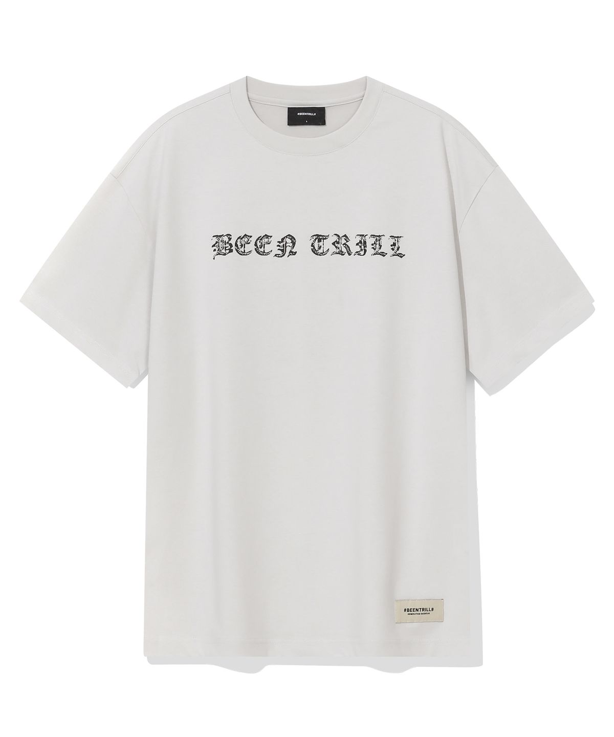 빈트릴(BEENTRILL) 고딕 레터링 백 로고 오버핏 반팔티(오프 화이트)