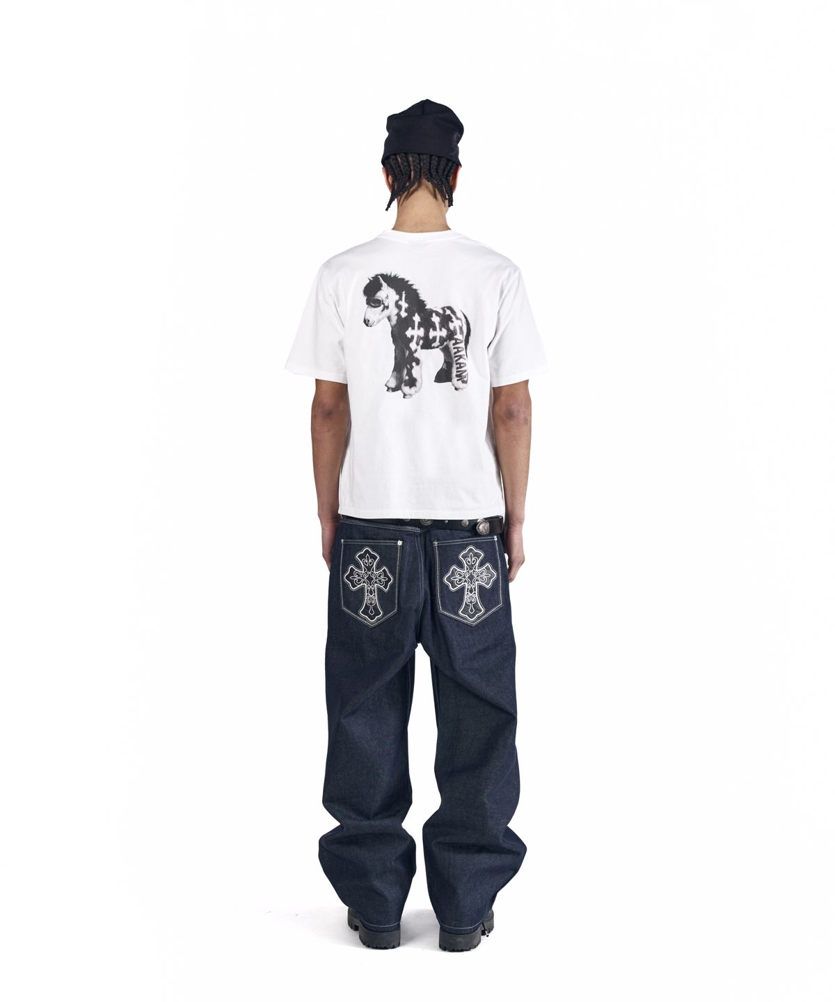 아캄(AAKAM) AKM Horse Half Top (White)