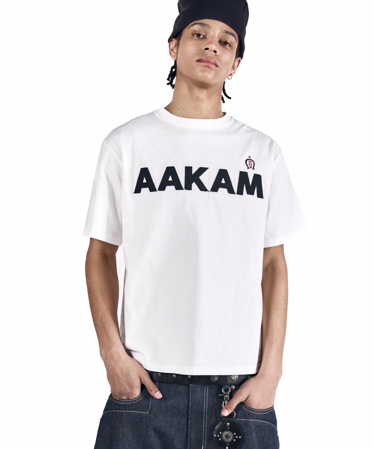 아캄(AAKAM) AKM Horse Half Top (White)