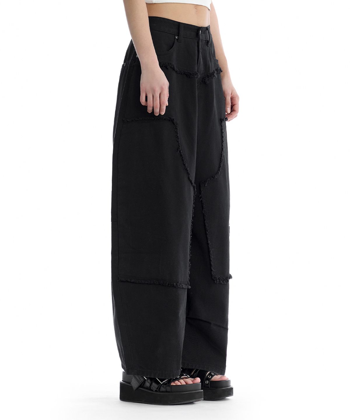 트리밍버드(TREEMINGBIRD) Double-Knee Balloon-Fit Denim Pants [ Black ]