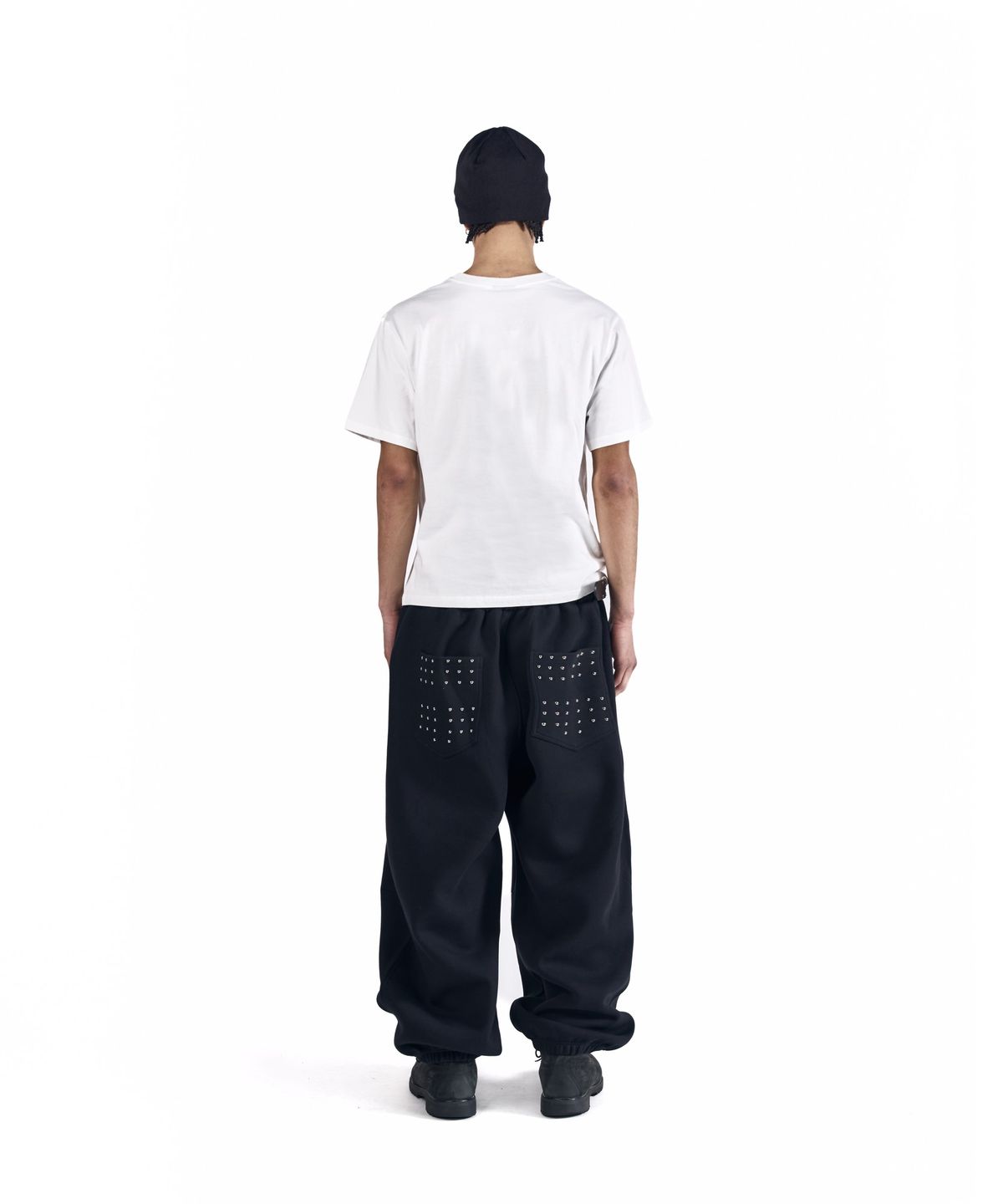 아캄(AAKAM) Cross Wing Half Top (White)