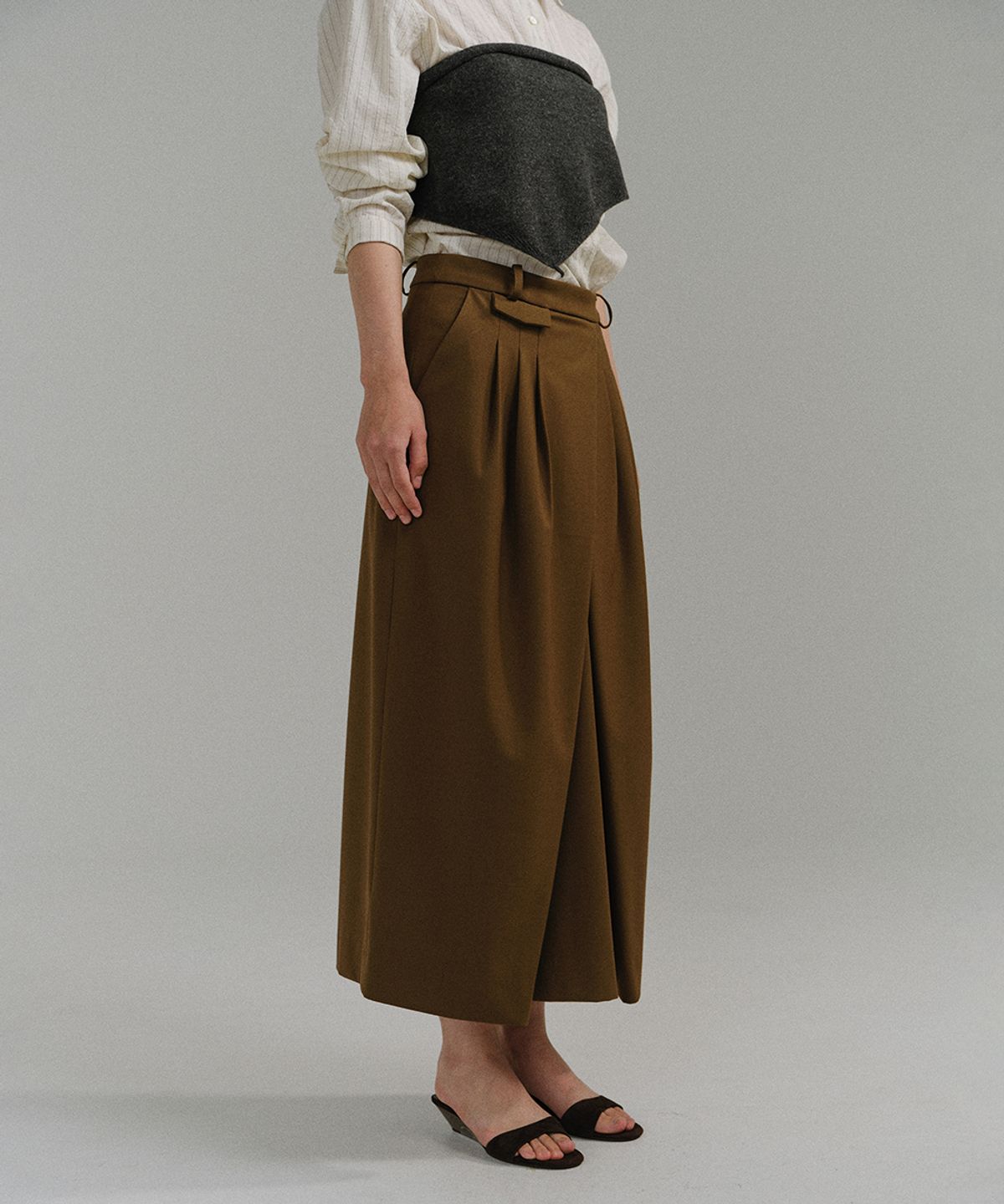 아우브아워(AUBOUR) bud wrap skirt (mocha)