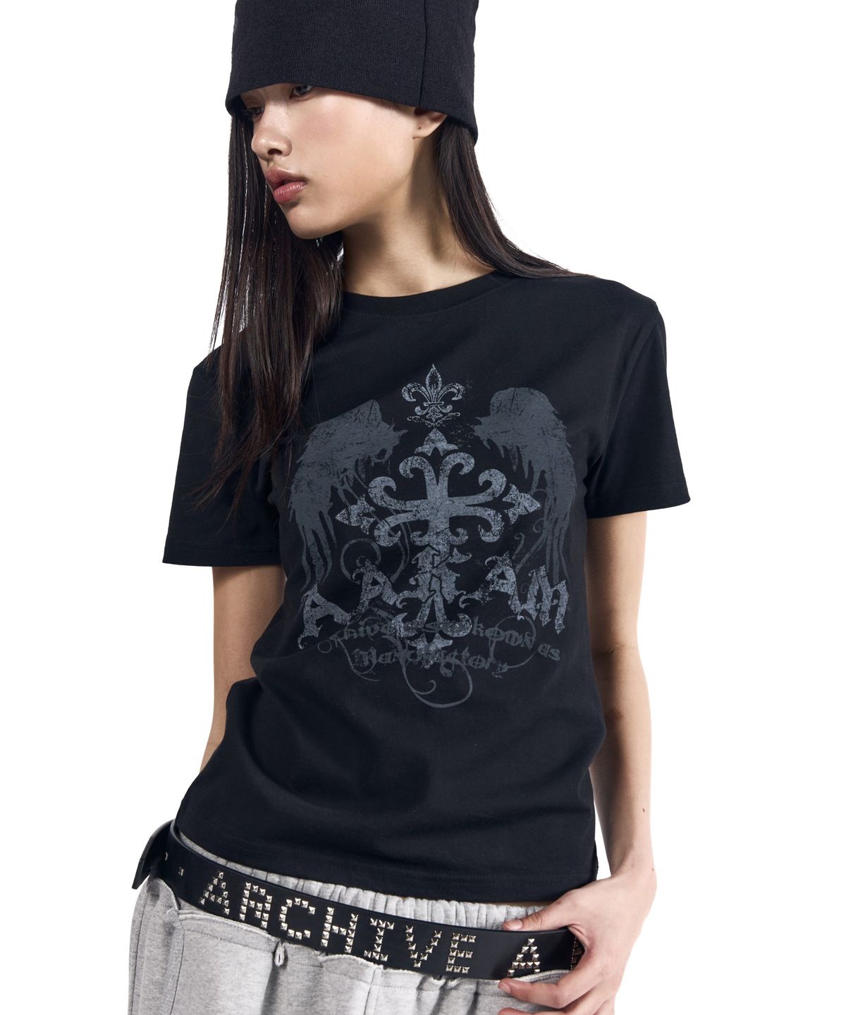아캄(AAKAM) Cross Wing Half Top (Black)