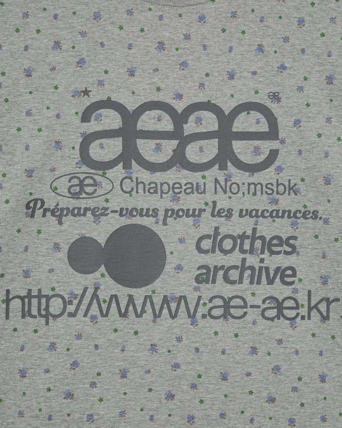 에이이에이이(AEAE) WEB LOGO FLOWER T-SHIRTS [MELANGE GREY]