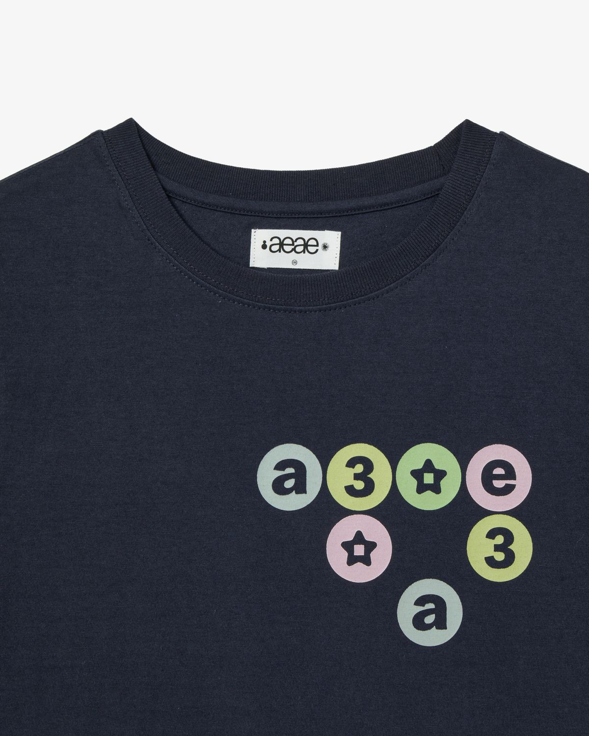 에이이에이이(AEAE) COLOR DOT LOGO TEE [NAVY]