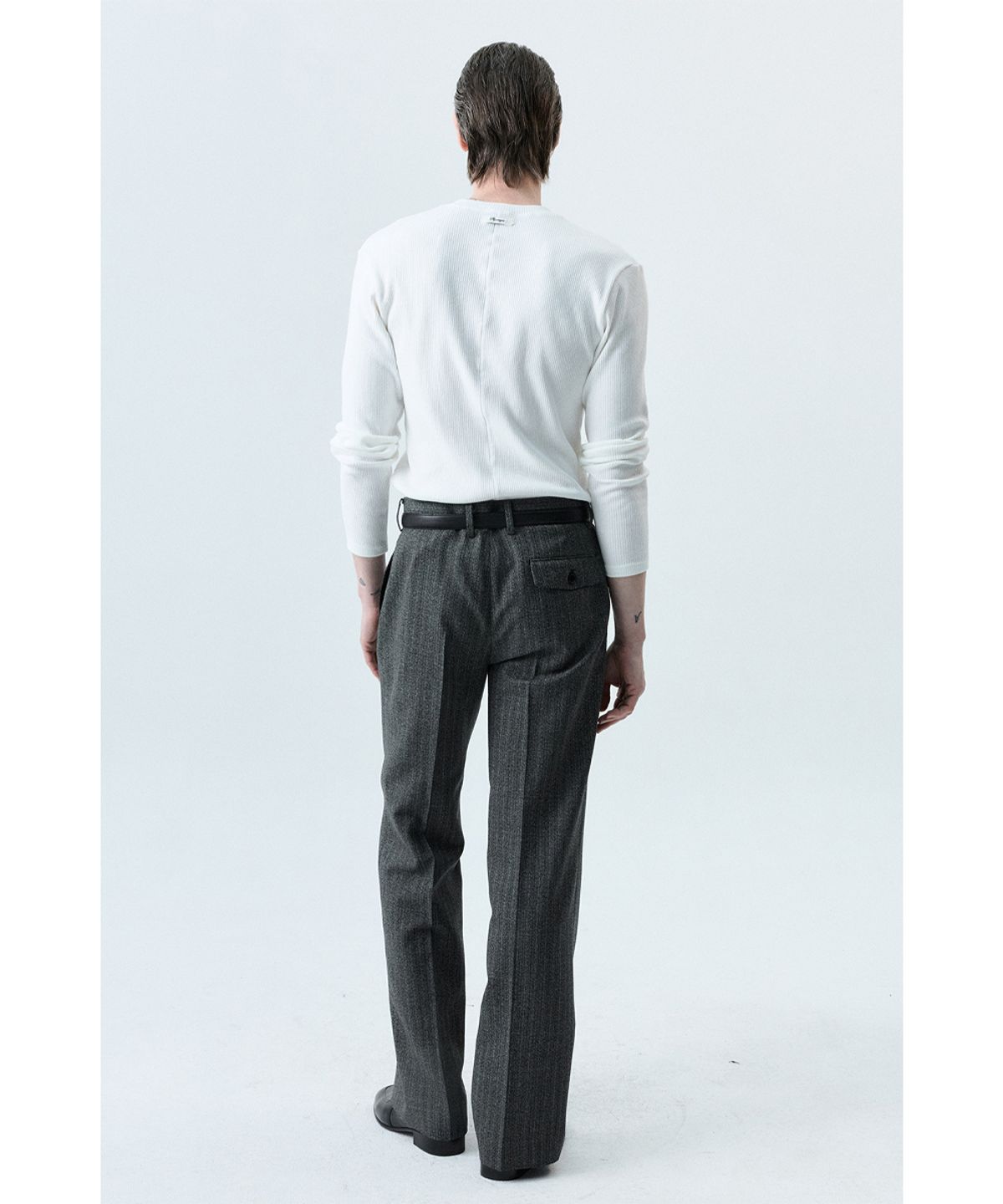 세비지(SAVAGE) Henley Neck Long Sleeve - White