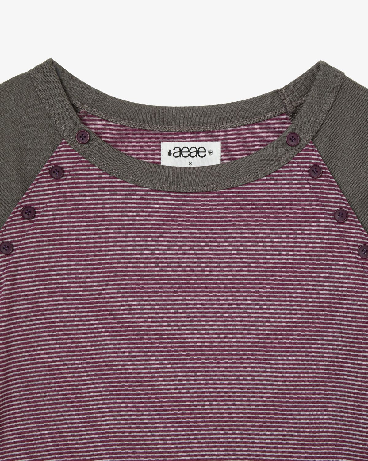 에이이에이이(AEAE) STRIPE BUTTON RAGLAN TEE [PURPLE]