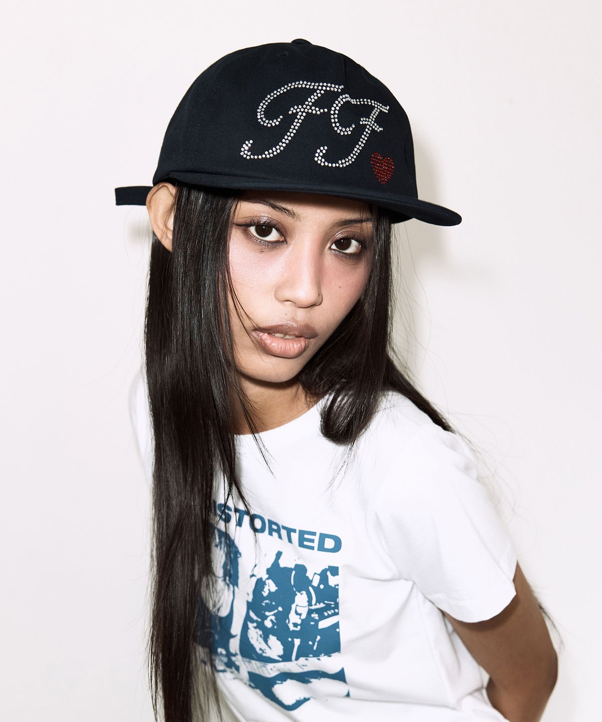 팬시클럽(FANCY CLUB) 글린트 FF 캡 (NAVY) F26QE992