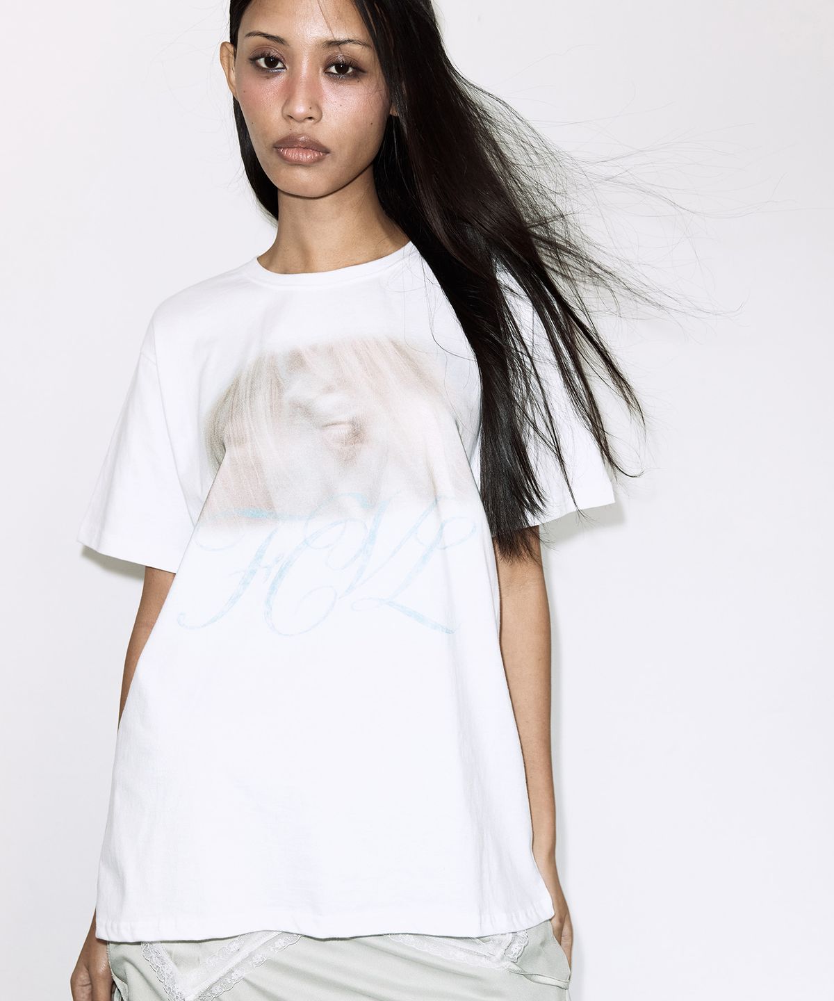 팬시클럽(FANCY CLUB) FCL 홀스 티 (WHITE) F26QB119
