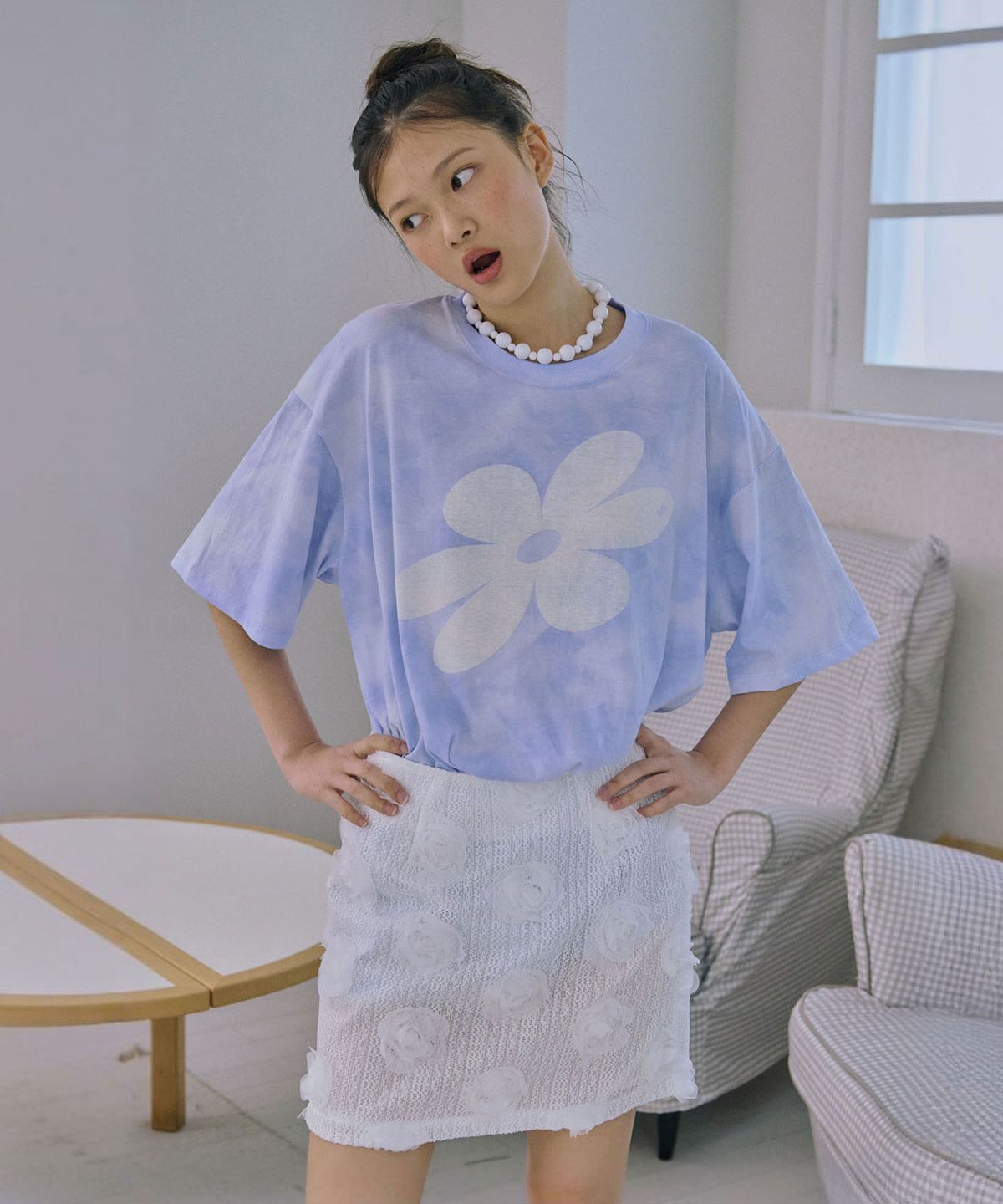 준준스페이스(JUNEJUNE SPACE) Flower Appliqué Mini Skirt_White(플라워 아플리케 미니 스커트_화이트)