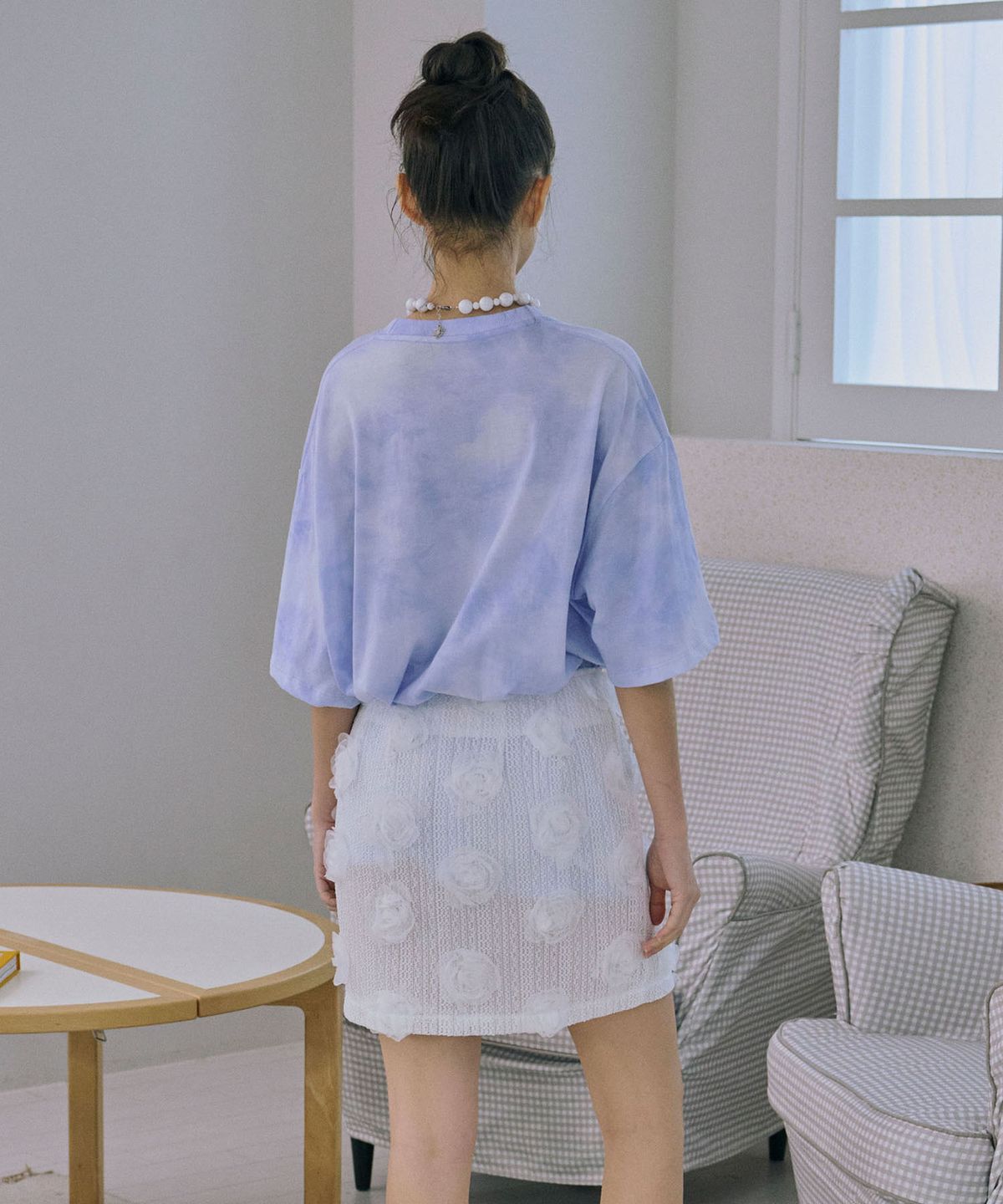 준준스페이스(JUNEJUNE SPACE) Flower Appliqué Mini Skirt_White(플라워 아플리케 미니 스커트_화이트)