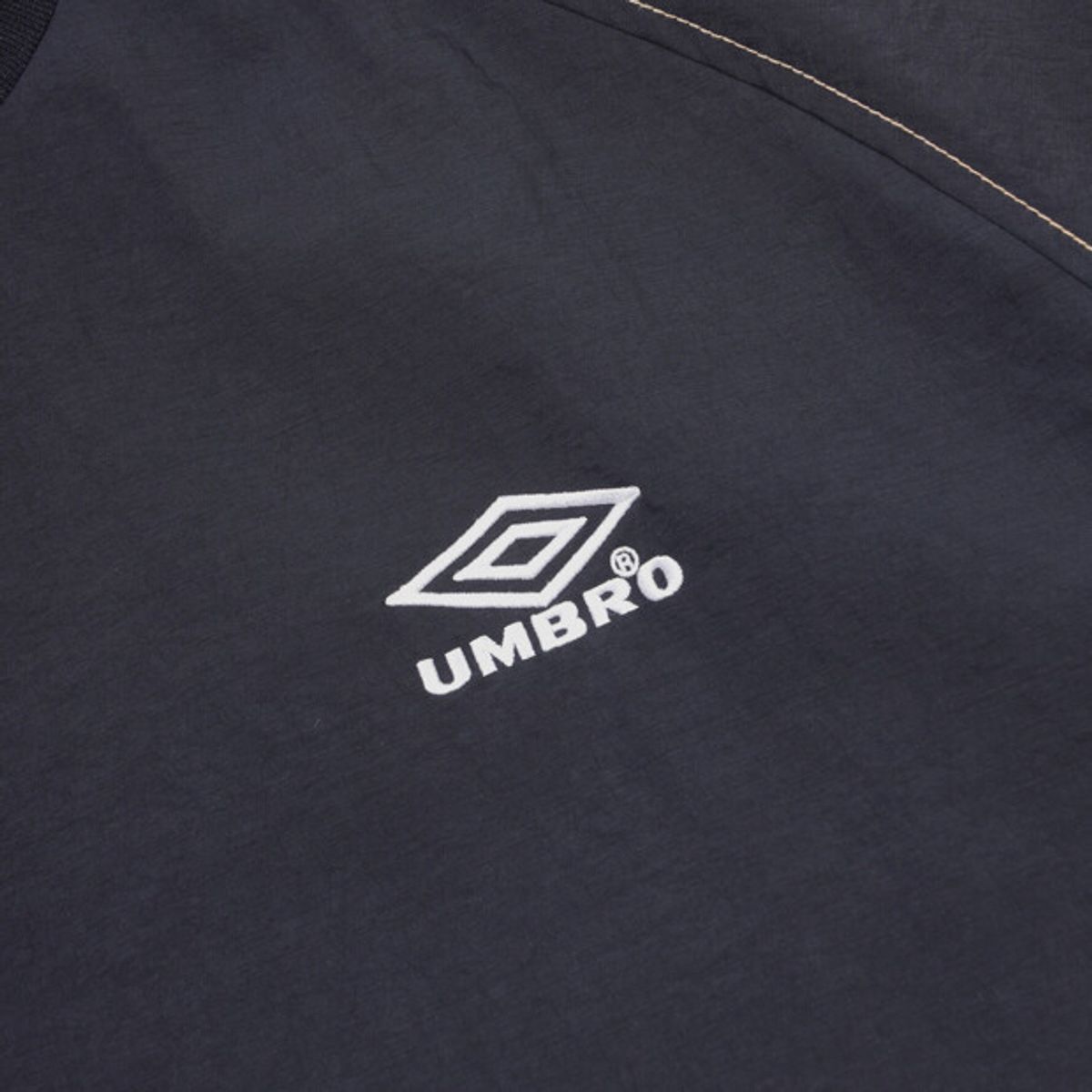 엄브로(UMBRO) 크리스피 타슬란 반팔 피스테 네이비 UR224CWT58