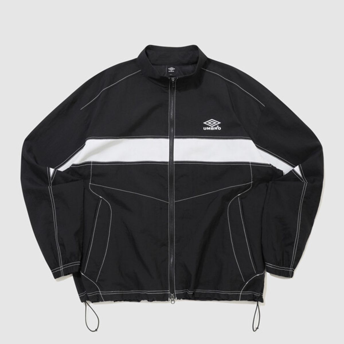 엄브로(UMBRO) 크리스피 타슬란 긴팔 바람막이 자켓 블랙 UR224CJK59