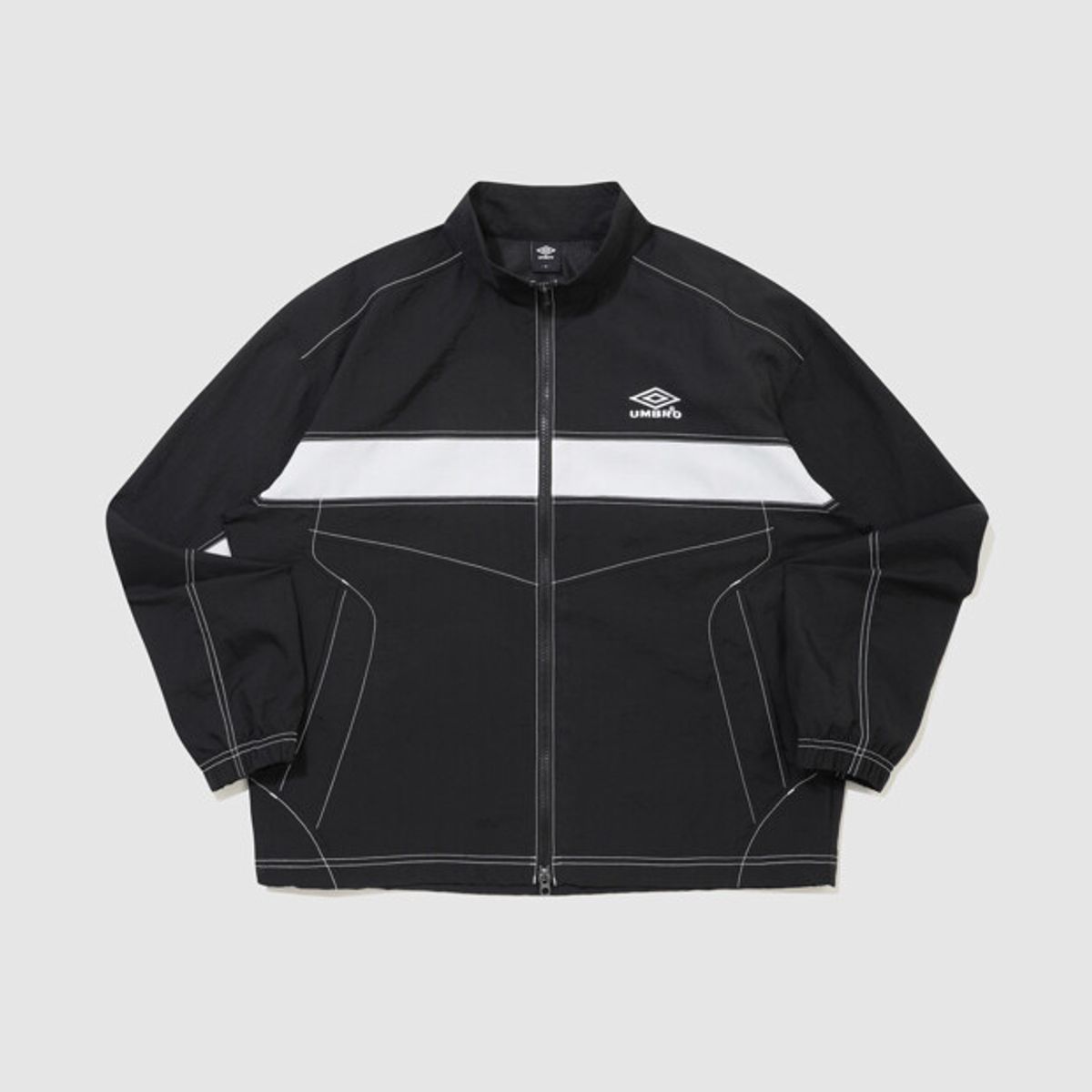 엄브로(UMBRO) 크리스피 타슬란 긴팔 바람막이 자켓 블랙 UR224CJK59