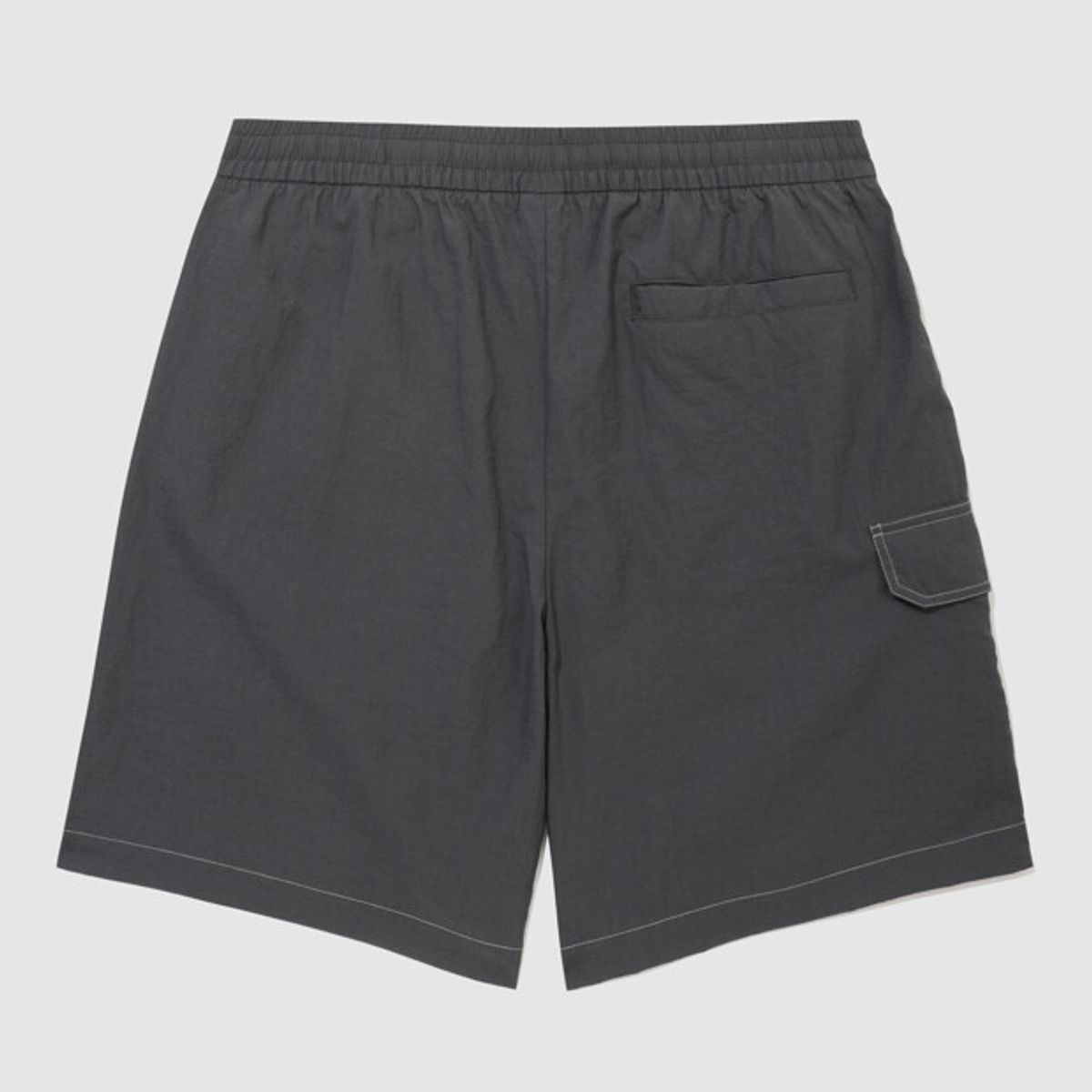엄브로(UMBRO) 크리스피 타슬란 카고 4.5부 반바지 차콜 UR223CHP59